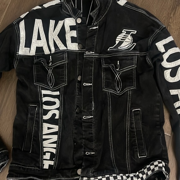 LA Lakers denim jacket *nice!* - Picture 2 of 7